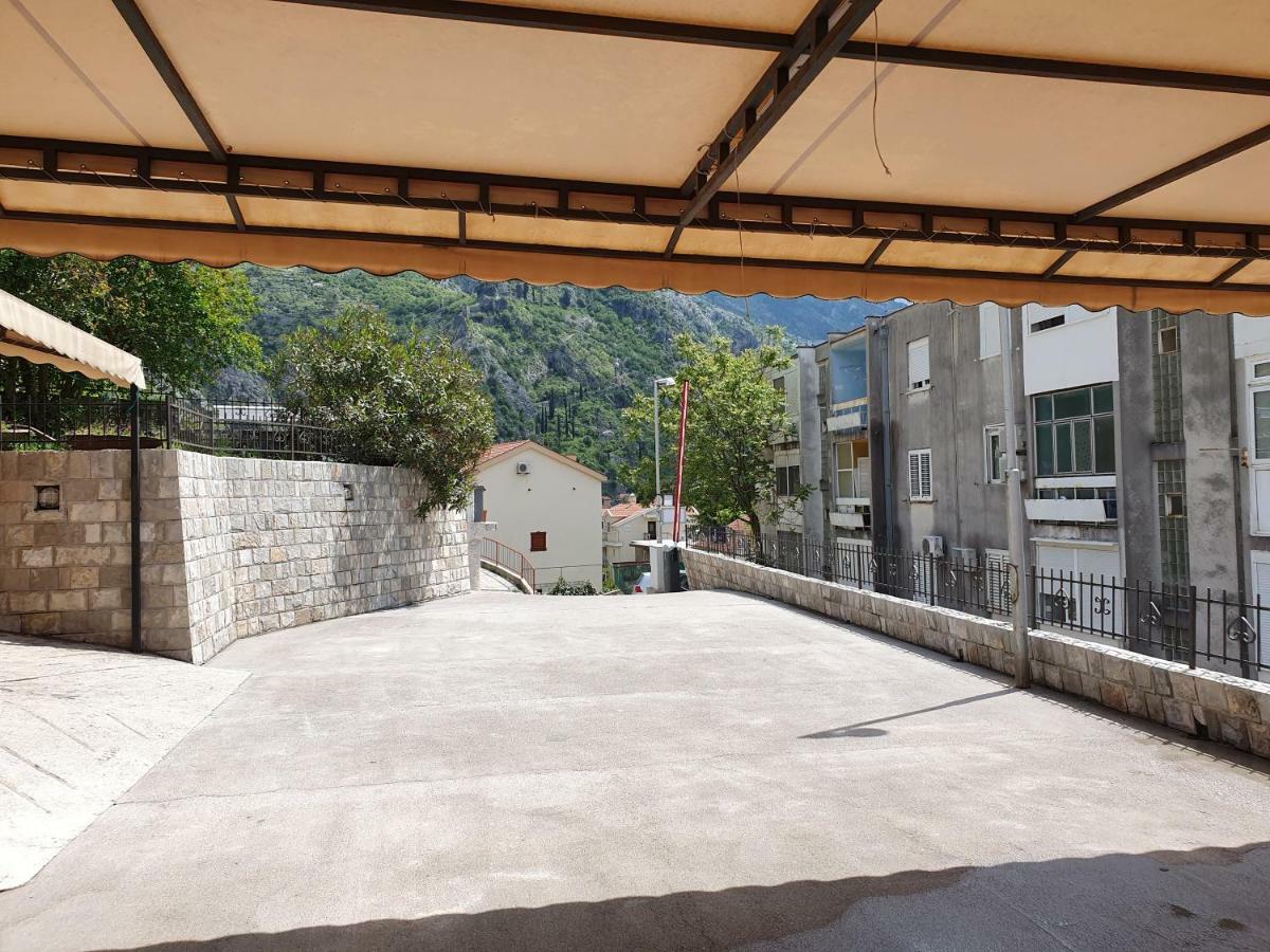 Studio Apartments Ilija โกตอร์ ภายนอก รูปภาพ