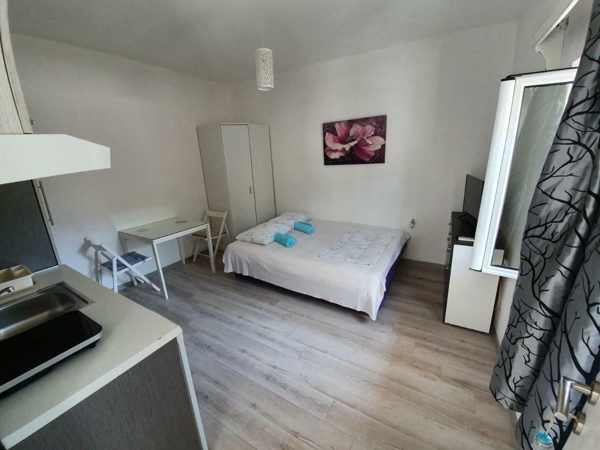 Studio Apartments Ilija โกตอร์ ภายนอก รูปภาพ