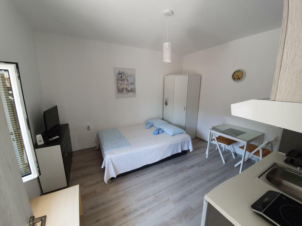 Studio Apartments Ilija โกตอร์ ภายนอก รูปภาพ